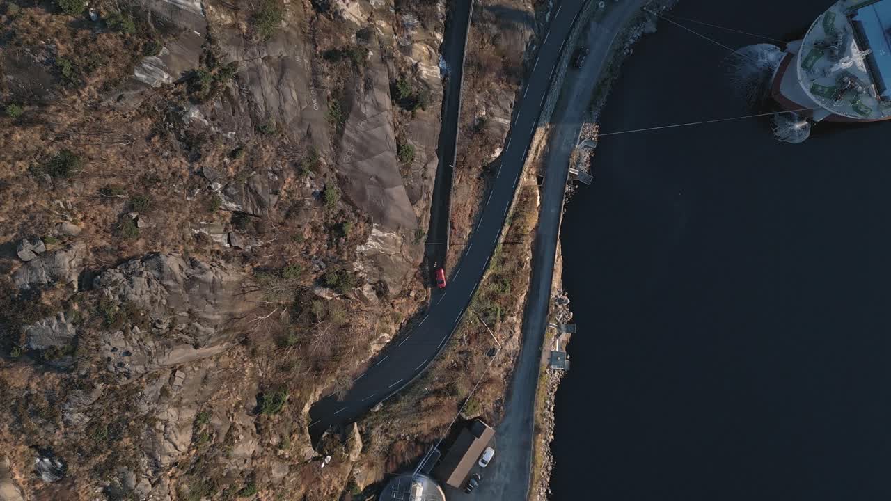 Depicted all the ways of exploring