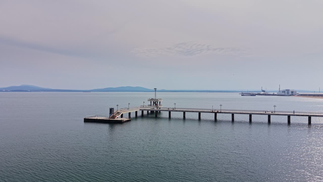 Burgaz iskelesinin alçak açıdan uzun perspektifi