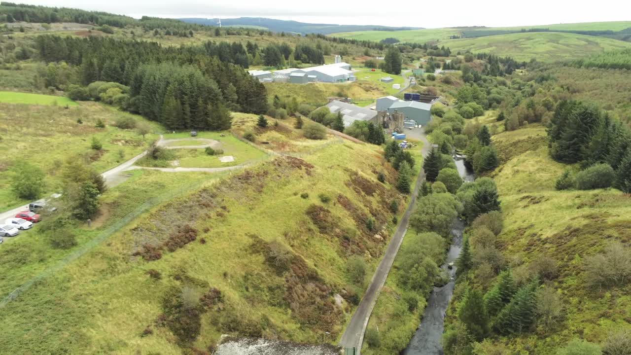 alwen 저수지 산업 수력 발전소 랜드 마크 새눈 공중 역사적인 농촌 호수 댐 건물 후퇴