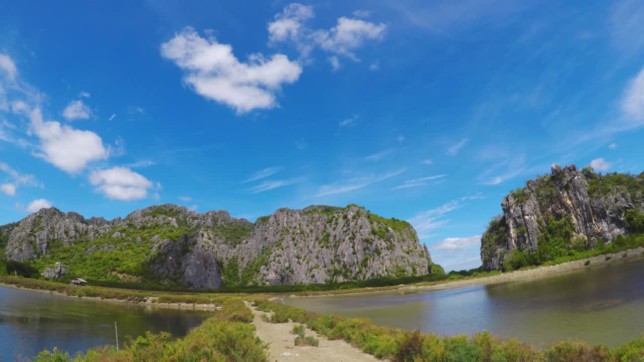 paisaje del lago salado en el parque nacional khao sam roi yot, tailandia