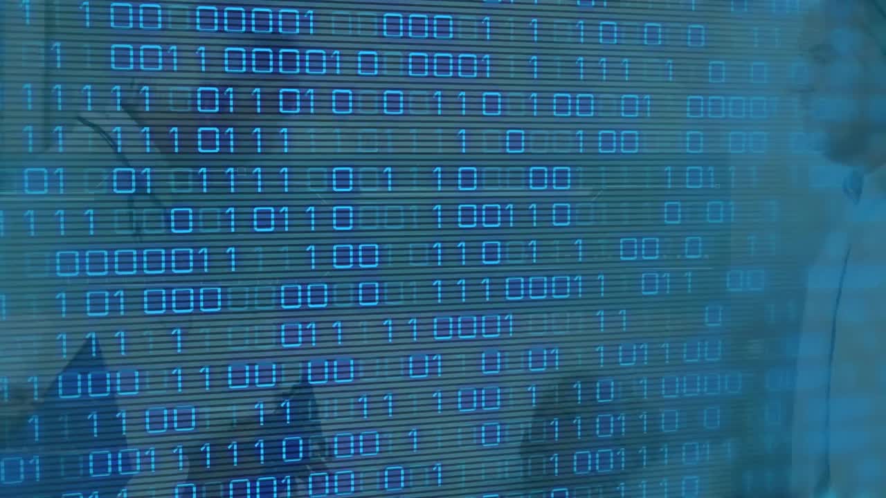 animación del procesamiento de datos sobre los médicos caucásicos hablando