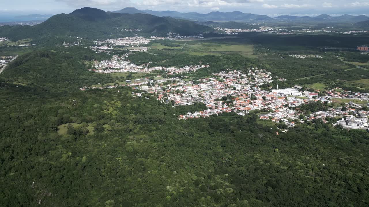 aerial view of Praia dos Ingleses, on Santa Catarina Island, Florian&oacute;polis, State of Santa Catarina, Brazil