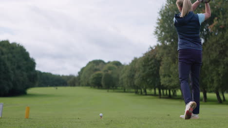 woman playing golf