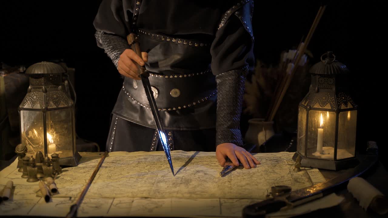 중동의 지도에 칼을 붙인 전쟁 전략을 개발하고 있습니다.