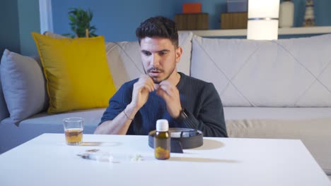 el adicto a las drogas entra en crisis, tiembla, se deprime.