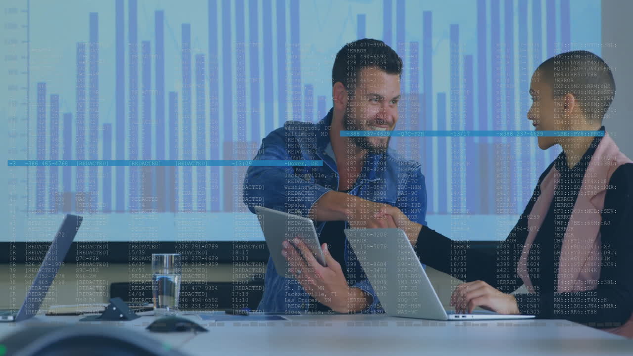 animazione dell'elaborazione dei dati finanziari su diversi uomini d'affari in ufficio