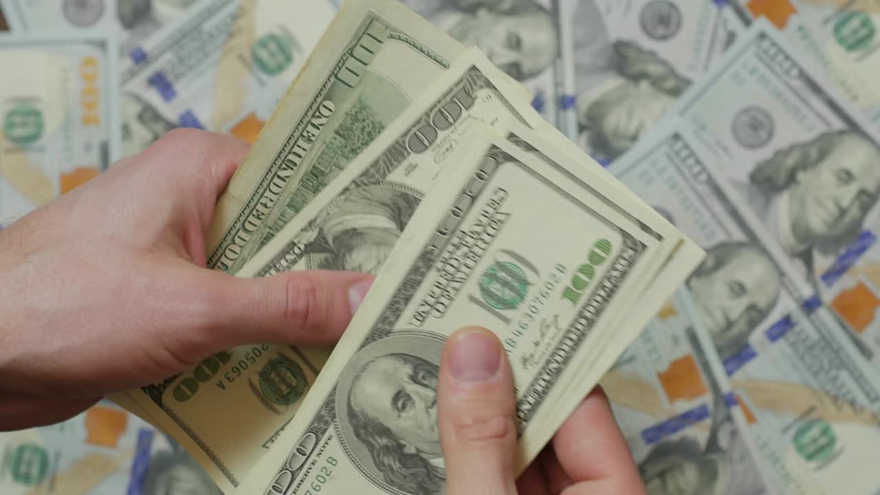 el recuento de 100 dólares