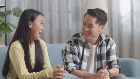 father and daughter conversation at home