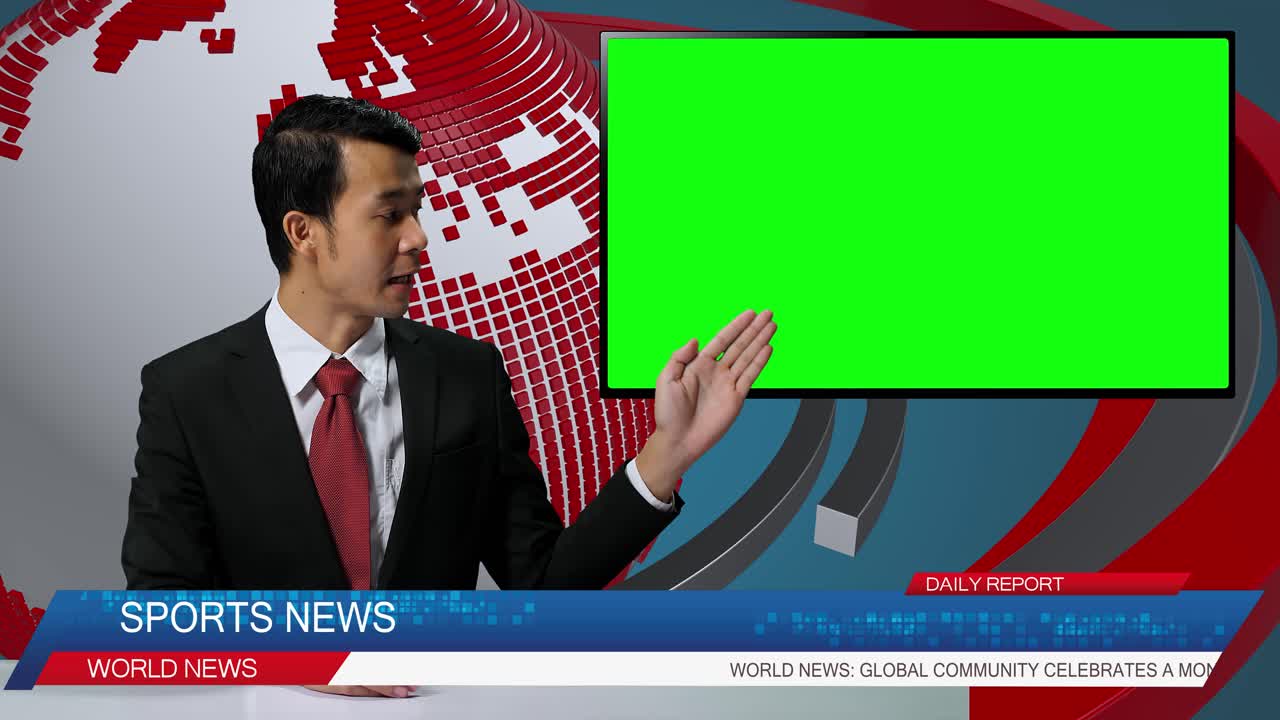 Studio berita langsung dengan pembawa berita pria melaporkan olahraga, menampilkan cerita video dengan layar hijau chroma key sebagai ruang kosong untuk teks. Saluran berita televisi dengan presenter profesional