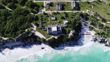 archaeological zone of tulum, maya zone of tulum, caribbean sea in tulum, beautiful caribbean sea in tulum mexico, turquoise sea in tulum mexico