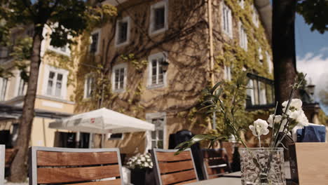 Outdoor-dining-area-on-a-sunny-summer-day