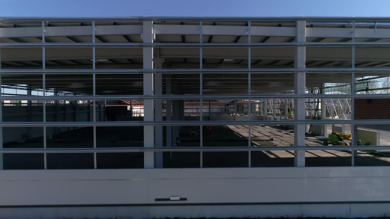 Vista aerea della costruzione di un nuovo magazzino.