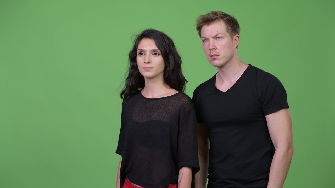 젊은 부부 함께