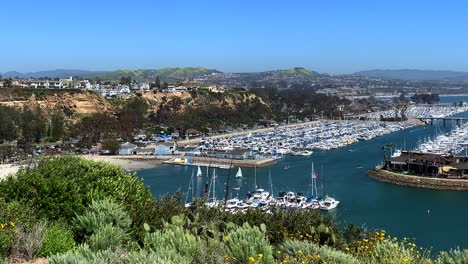 4k-60p,-Mit-Blick-Auf-Den-Hafen-Von-Dana-Point-In-Kalifornien,-USA