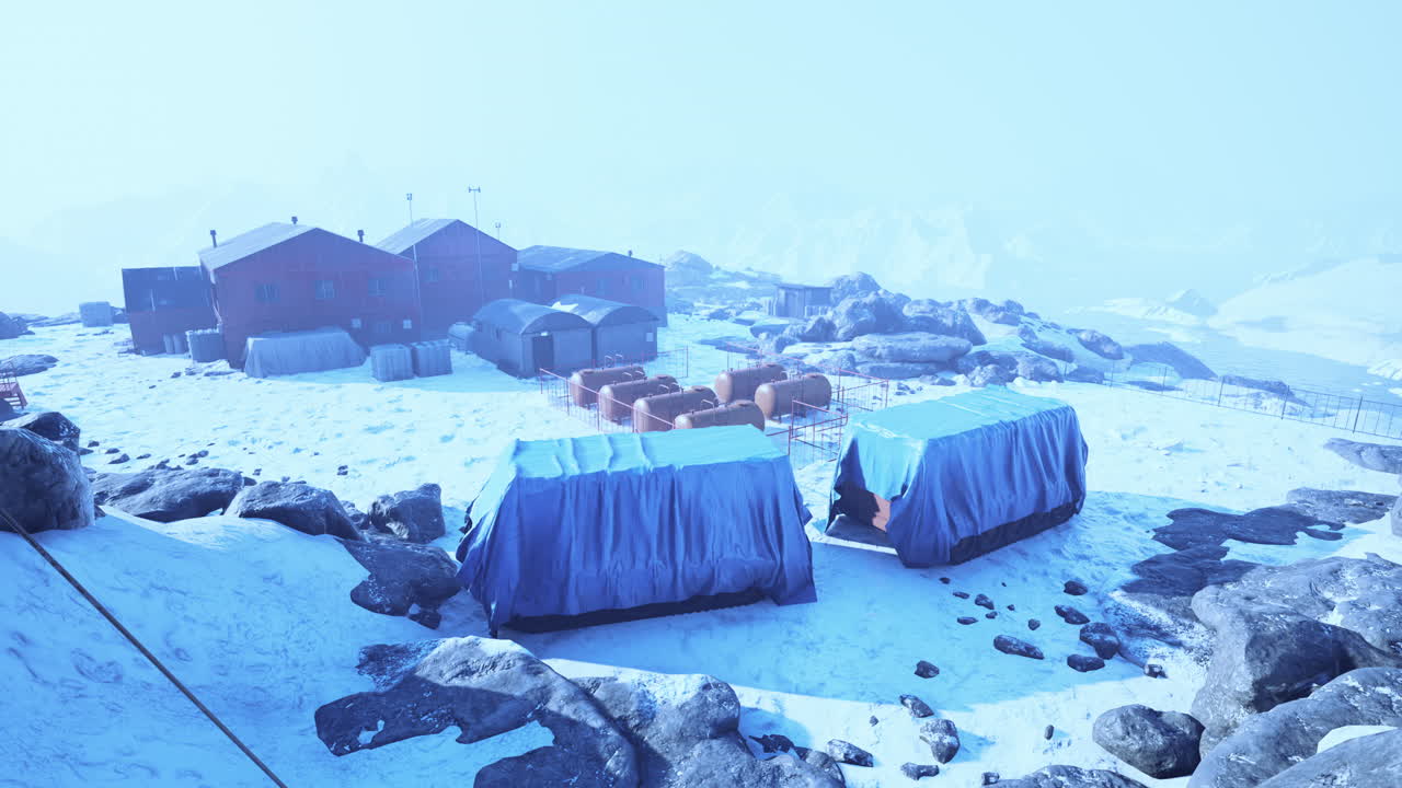 산 꼭대기 에 있는 기상국