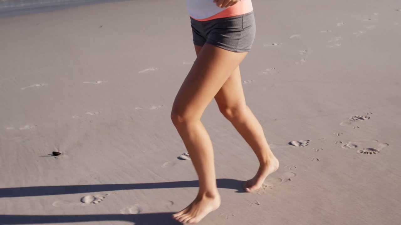 여성의 초상화가 달리고 있습니다.