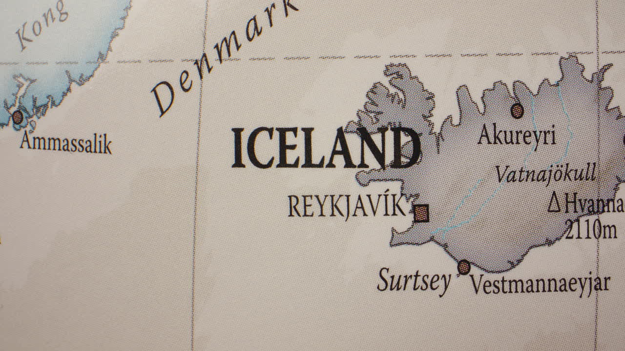 Close-up Map of Iceland and Surrounding Regions