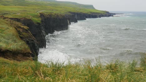 Vista-Impresionante-De-La-Costa-De-La-Calzada-En-Irlanda