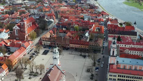 Kaunas-Town-Hall,-Square,-Church-And-Vytautas-the-Great-Bridge-Over-Neman-River-In-Old-Town,-Kaunas,-Lithuania