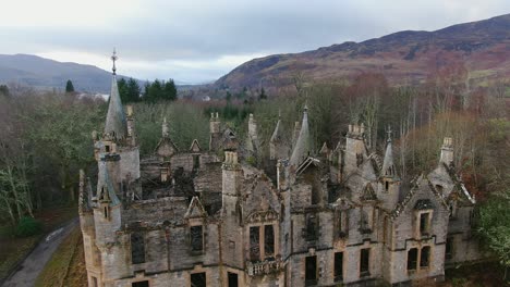 Dunalastair-Castle-in-Pitlochry,-Scotland