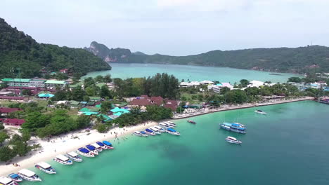 Aerial-view-of-iconic-Phi-Phi-island,-Thailand