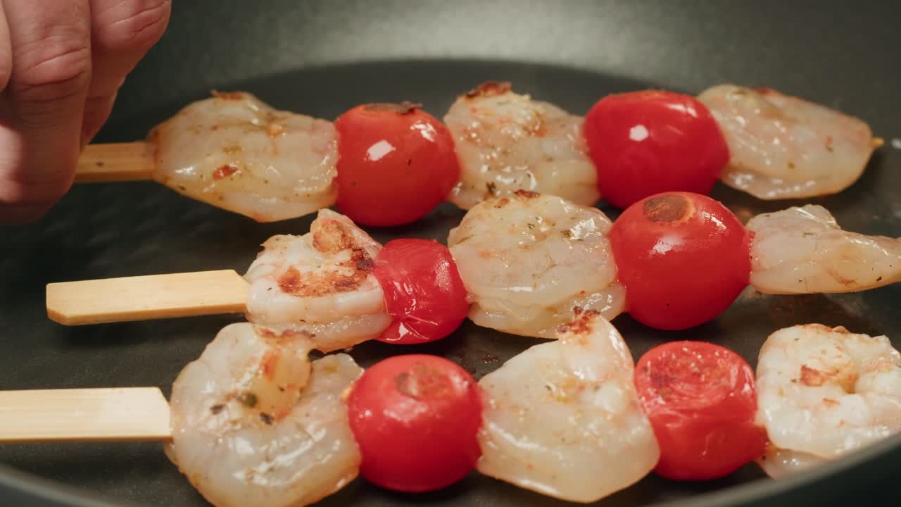 Cooking Shrimp and Tomato Skewers