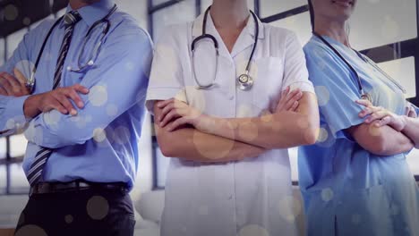 animación de médicos caucásicos sobre los puntos