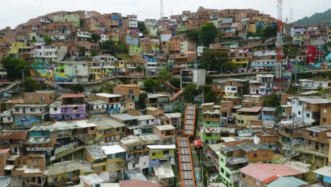 escalators in comuna 13, medellín