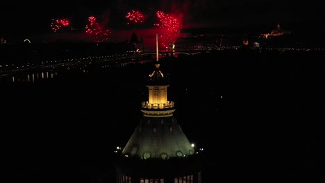 Fuegos-Artificiales-En-Budapest