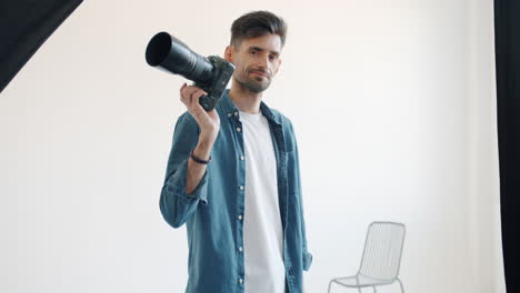 fotógrafo en el estudio