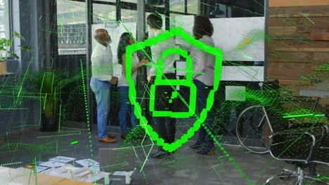 animación de cerraduras digitales y líneas sobre compañeros de trabajo en la oficina