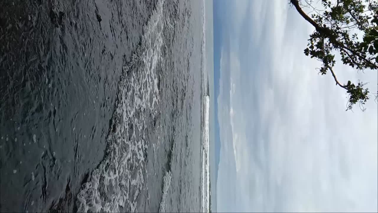 olas en el océano como fondo