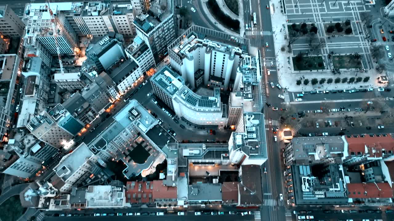 imágenes de drones de milán, italia