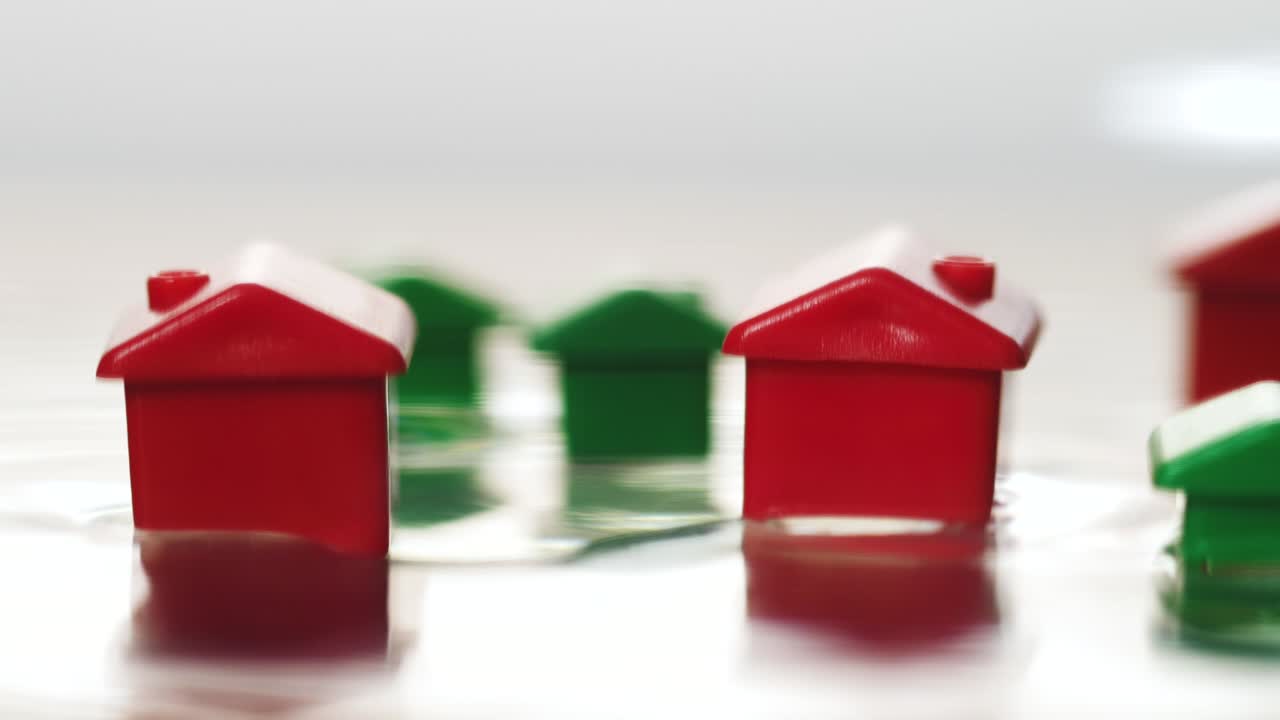 casas de juguetes inundadas