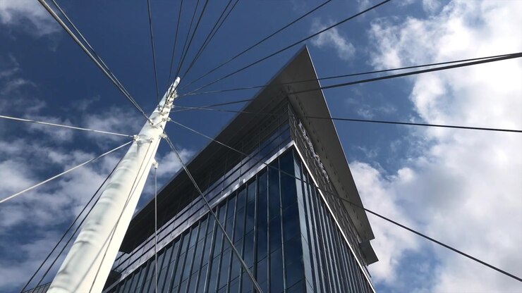 Un edificio e il cielo