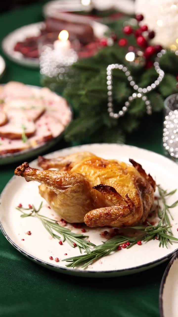 cena de navidad con pollo asado