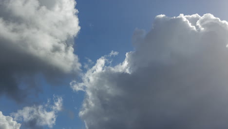 Fluffy-clouds-building-up-on-a-sunny-day