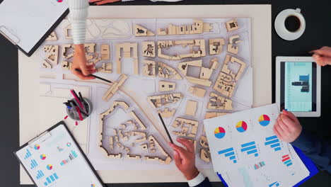 planificador del proyecto y discusión de la arquitectura con el equipo