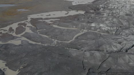 paisaje lunar del asombroso glaciar svinafellsjokull en islandia