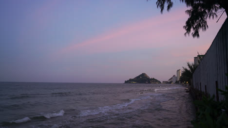 Hua-Hin-Seestrand-Zur-Dämmerungszeit-In-Thailand