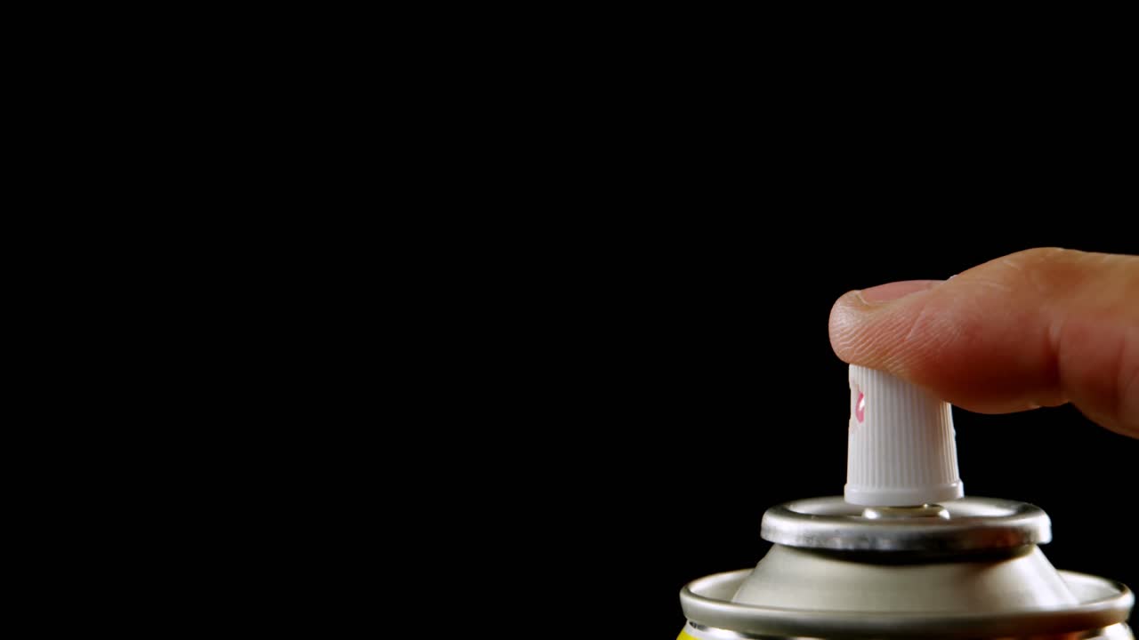 검은 바탕에 손가락을  ⁇ 러 스프레이 할 수 있습니다 4k