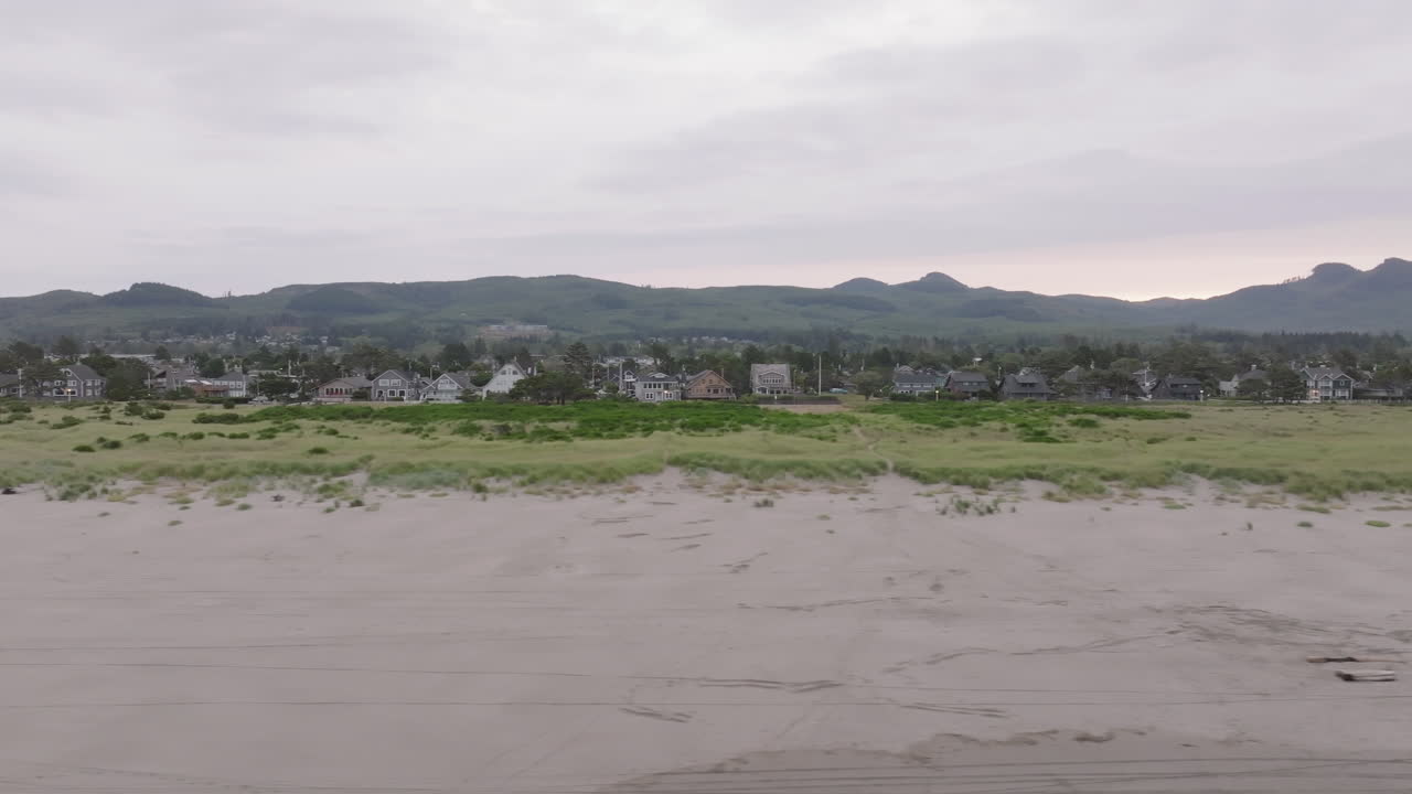 tomado en una mañana nublada durante el verano de 2024 en 4k