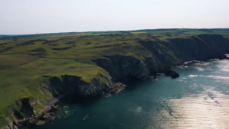 Erhöhte-Einblicke:-Naturdenkmal-An-Der-Schottischen-Küste-In-Der-Nähe-Von-Edinburgh,-Schottland,-Seelandschaft