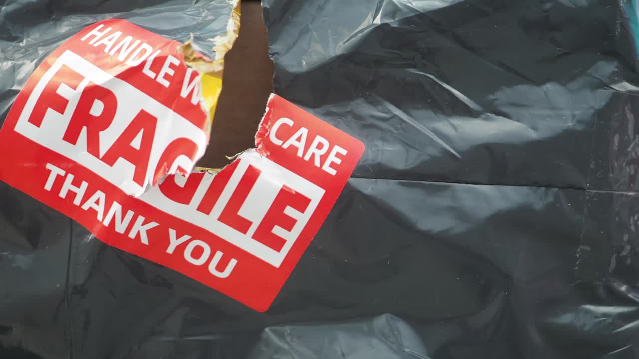 Fragile sticker on packaging