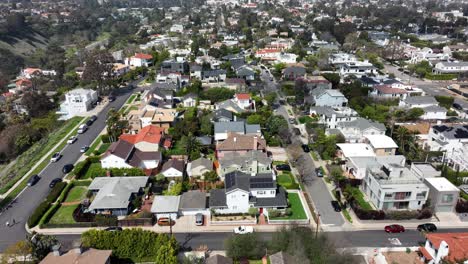 Pacific-Palisades-neighborhood-of-expensive-house-of-Los-Angeles,-California---aerial-flyover