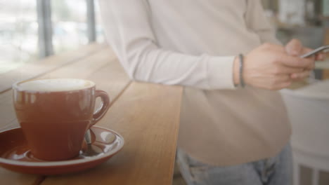 animation of light spots over hands using smartphone