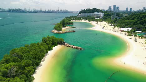 La-Playa-De-Siloso-Es-Un-Paraíso-Costero-Cautivador-Y-Vibrante-Ubicado-En-La-Pintoresca-Isla-Sentosa-En-Singapur.