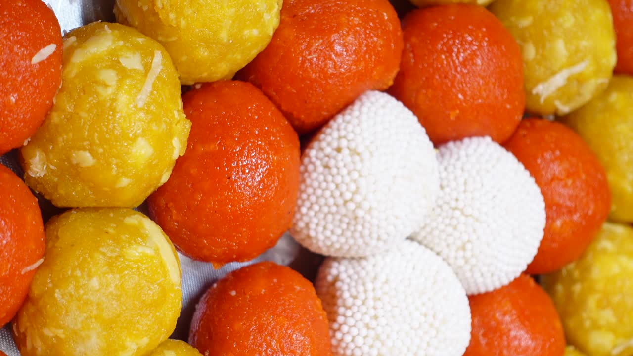 Assorted Indian Sweets (Ladoo)