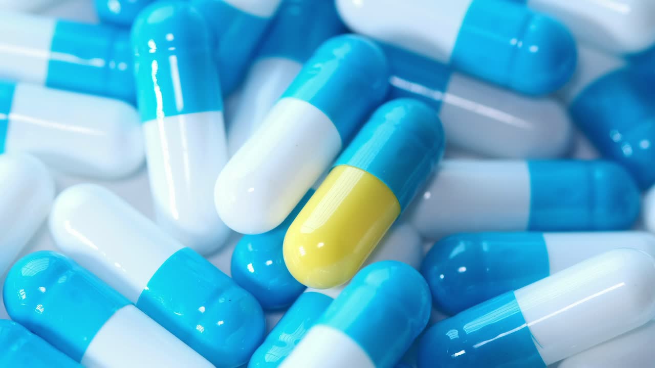 primer plano de las cápsulas de medicamentos