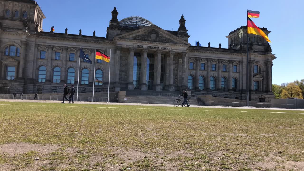 reichstag building right to left